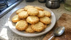 Bolachas de manteiga caseiras: massa fácil de estender e bolachas sempre delicadas