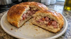 Bola de carne fofa e dourada: massa rápida, sem levedar, pronta em 35 minutos